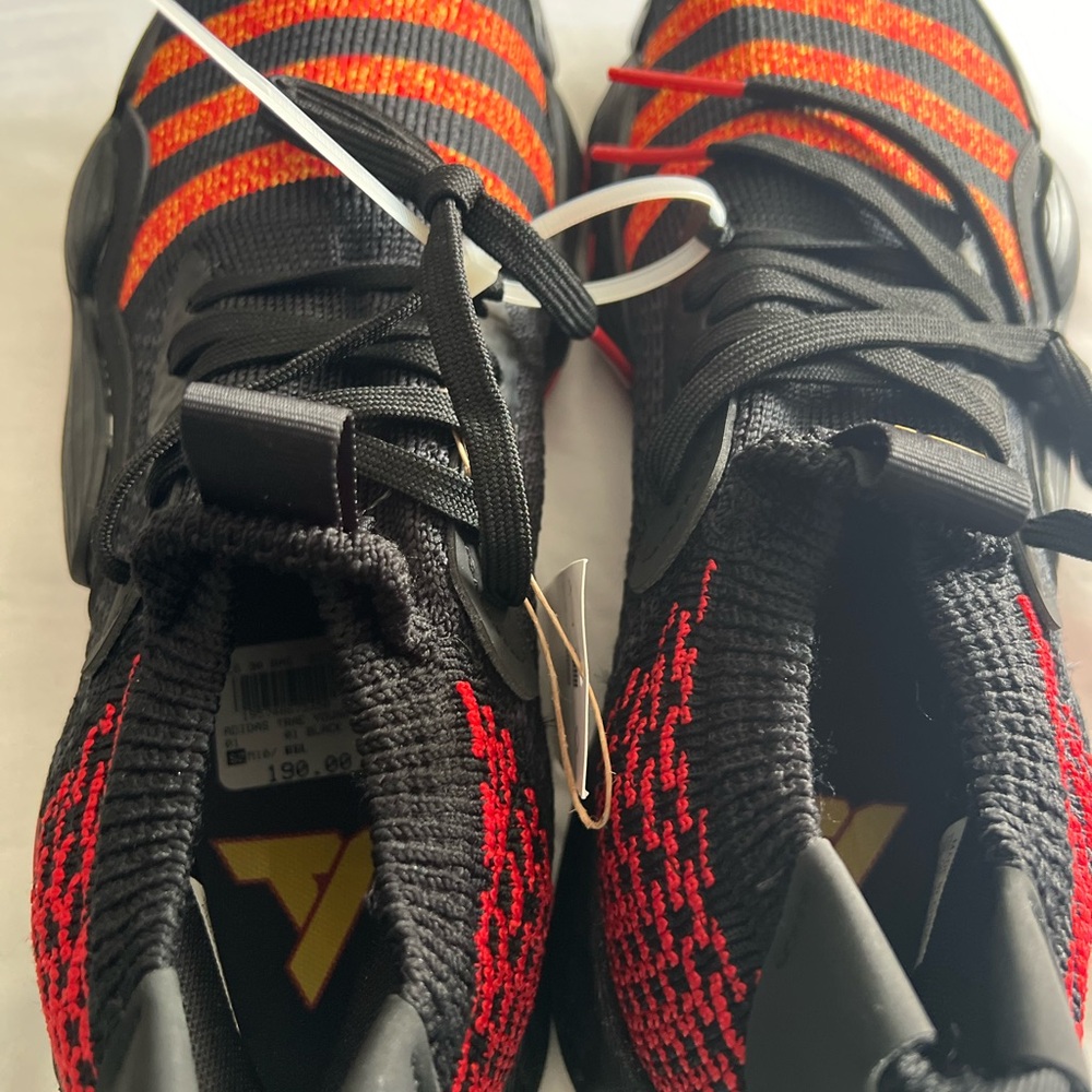 Adidas Trae young 2 “Dark-side” Basketball Shoe. 💯 👟authentic